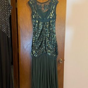 Gorgeous beaded/sequin top gown. Christmas green perfect for the holidays